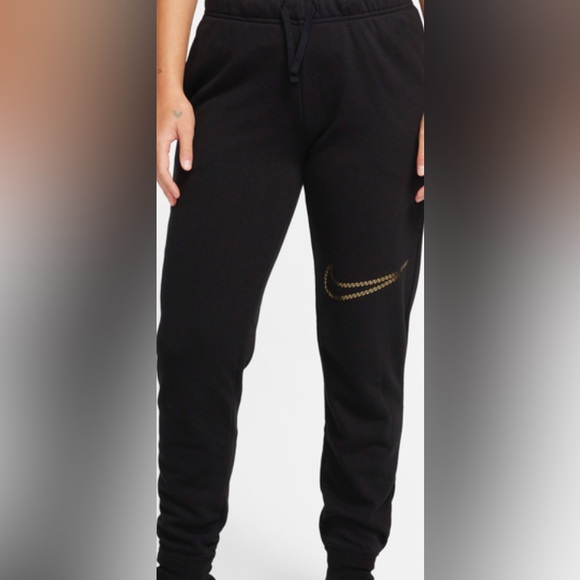 Nike Pants - Nike jogger pants women’s small joggersrs Nike nwot